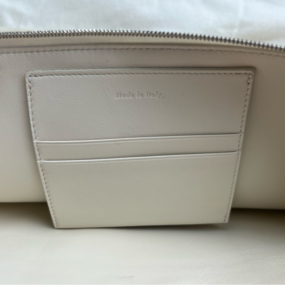 Celine Pouch - Picture 5 of 5